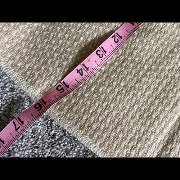 EUC Nordstrom Large Tonal Cream Fringed Carmel Knit Scarf Wrap Large Size - Picture 3 of 5